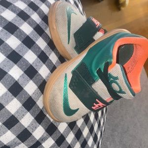 Baby shoes